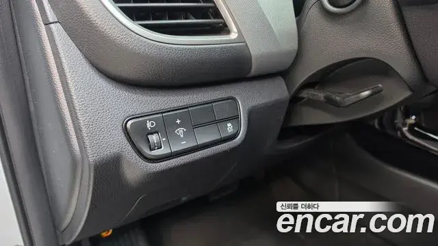 Kia Seltos 2024 — Photo 8/32