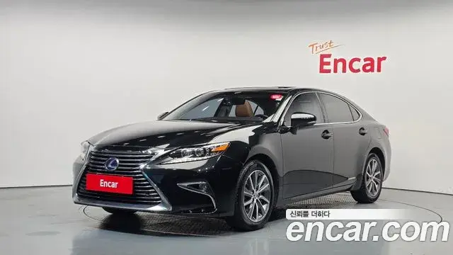 Lexus ES300h 2018 — Şəkil 11/32