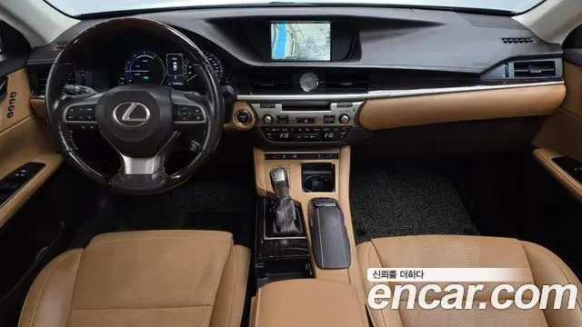 Lexus ES300h 2018 — Şəkil 6/32
