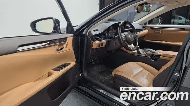 Lexus ES300h 2018 — Şəkil 4/32