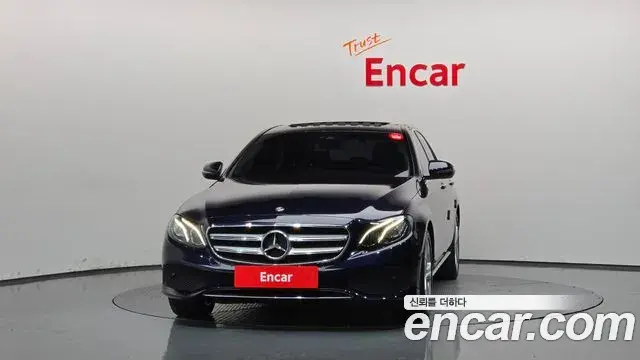 Mercedes-Benz E-Class 2018 — Фото 3/20