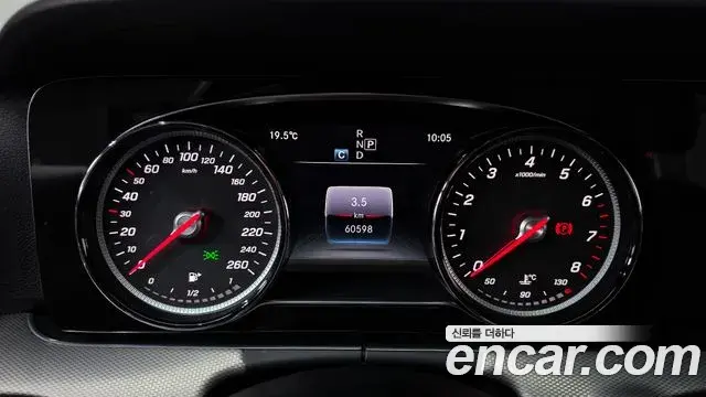 Mercedes-Benz E-Class 2018 — Фото 8/20