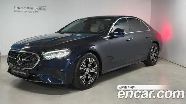 Mercedes-Benz E-Class 2025 — Фото 1/20
