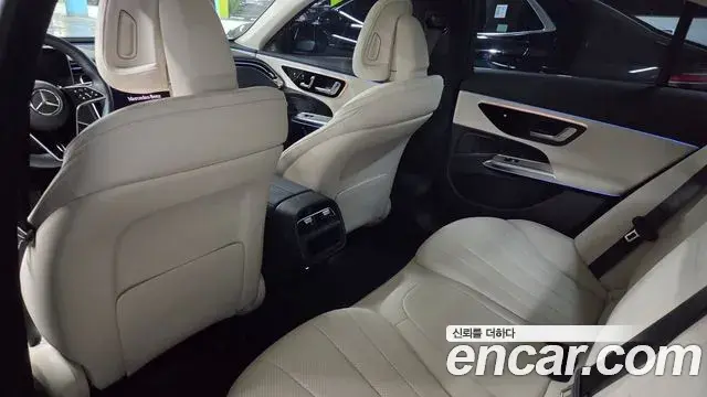 Mercedes-Benz E-Class 2025 — Фото 11/20