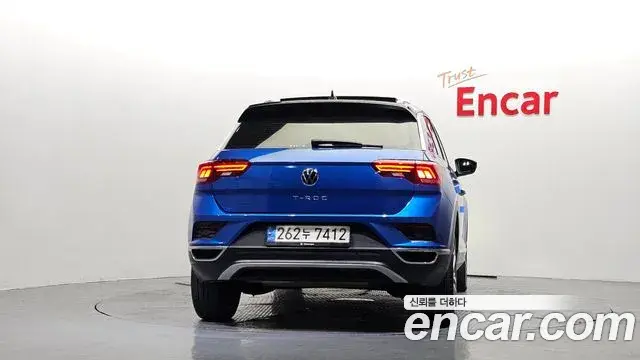 Volkswagen T-Roc 2022 — Şəkil 30/34