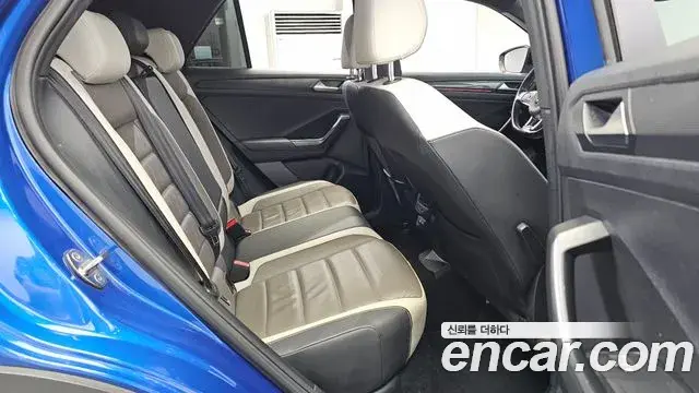 Volkswagen T-Roc 2022 — Şəkil 7/34