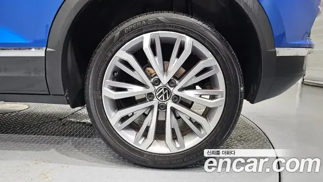 Volkswagen T-Roc 2022 — Şəkil 16/34