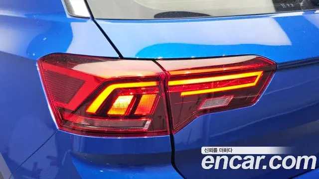 Volkswagen T-Roc 2022 — Şəkil 22/34