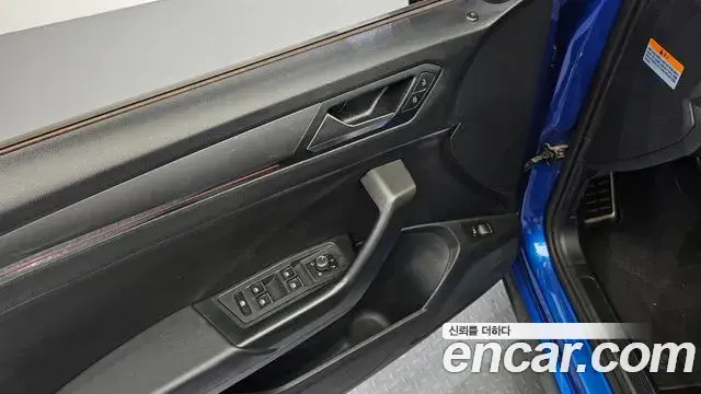 Volkswagen T-Roc 2022 — Şəkil 6/34