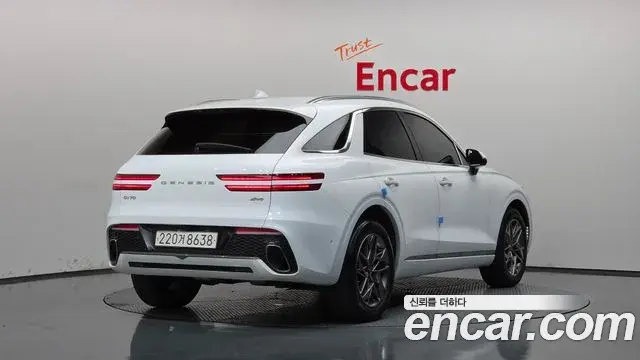 Genesis GV70 2022 — Şəkil 25/32