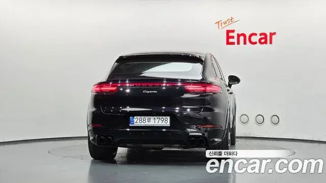 Porsche Cayenne 2020 — Фото 4/20