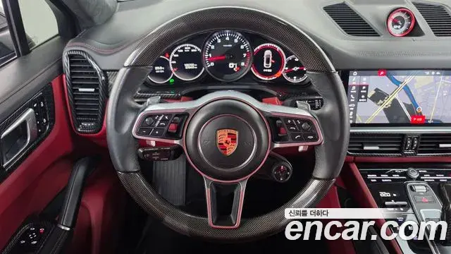 Porsche Cayenne 2020 — Фото 13/20