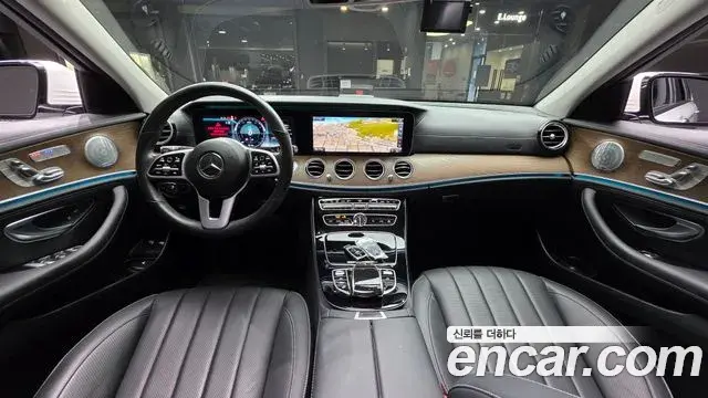 Mercedes-Benz E-Class 2020 — Фото 7/20