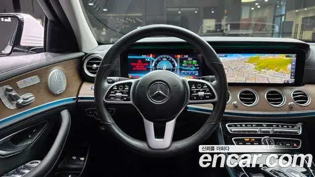 Mercedes-Benz E-Class 2020 — Фото 14/20