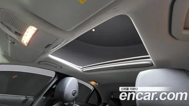 Mercedes-Benz E-Class 2020 — Фото 18/20