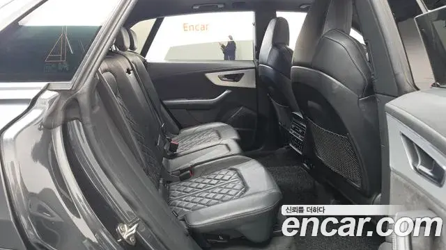 Audi Q7 2021 — Фото 11/20