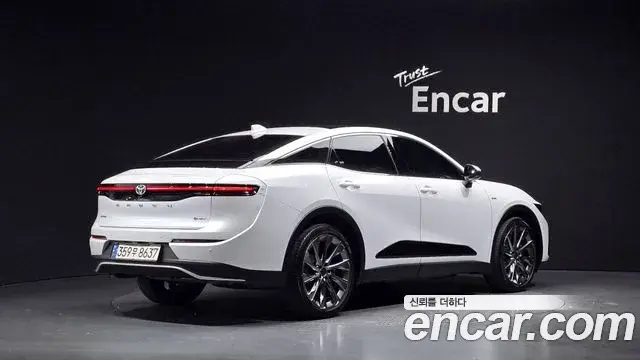 Toyota Crown Crossover 2024 — Şəkil 5/20