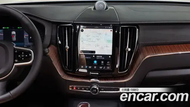 Volvo XC60 2025 — ფოტო 9/34