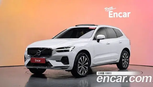 Volvo XC60 2025 — ფოტო 27/34