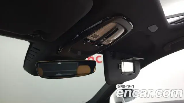 Volvo XC60 2025 — ფოტო 34/34
