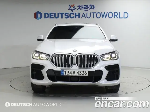 BMW X6 2022 — Фото 2/20