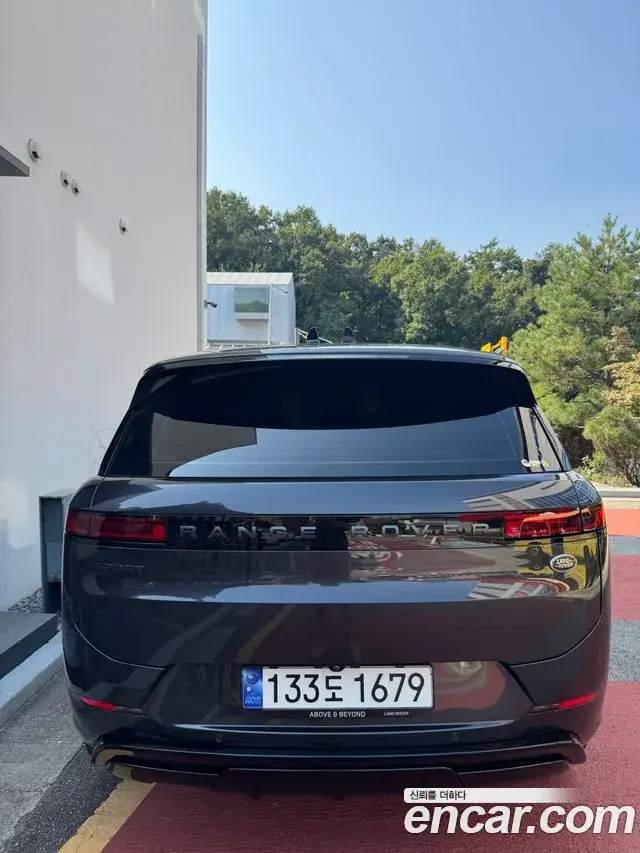 Land Rover Range Rover Sport 2023 — Şəkil 9/10
