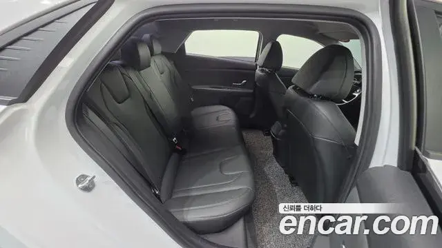 Hyundai Avante 2020 — Фото 18/20
