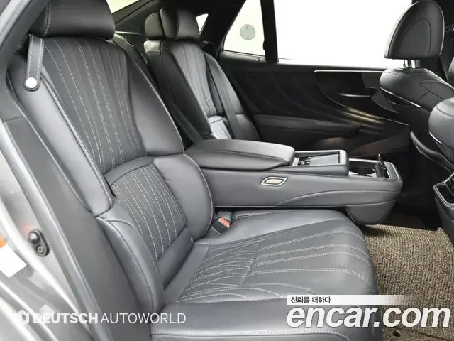 Lexus LS500 2021 — Şəkil 9/20