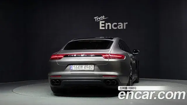 Porsche Panamera 2018 — Şəkil 4/20