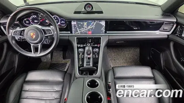 Porsche Panamera 2018 — Şəkil 7/20