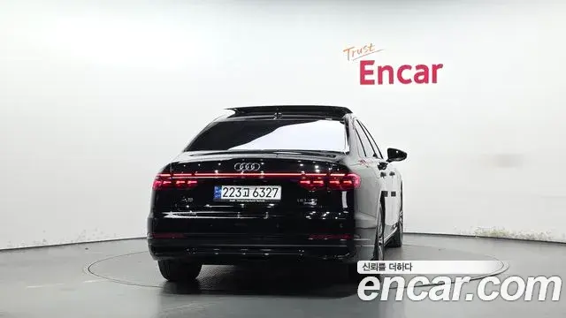 Audi A8 2023 — Фото 4/20