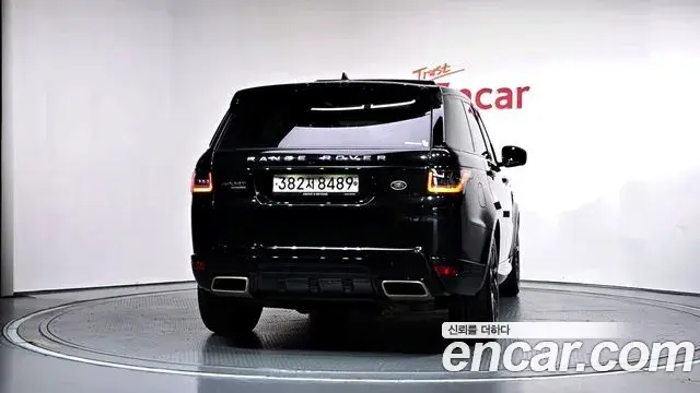 Land Rover Range Rover Sport 2019 — Photo 26/34