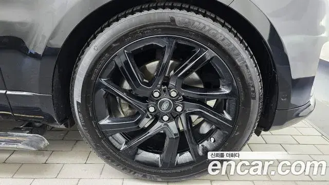 Land Rover Range Rover Sport 2019 — Photo 12/34