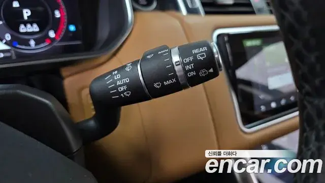 Land Rover Range Rover Sport 2019 — Photo 33/34