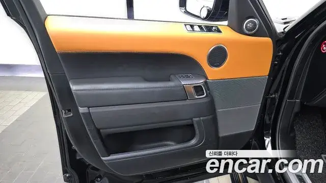 Land Rover Range Rover Sport 2019 — Photo 23/34