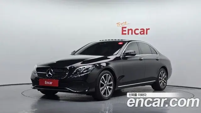Mercedes-Benz E-Class 2018 — Фото 1/20