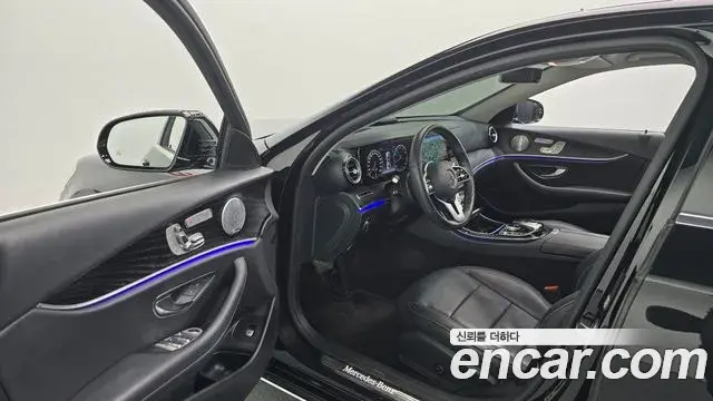 Mercedes-Benz E-Class 2018 — Фото 10/20