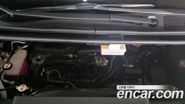 Toyota Alphard 2023 — Photo 14/20