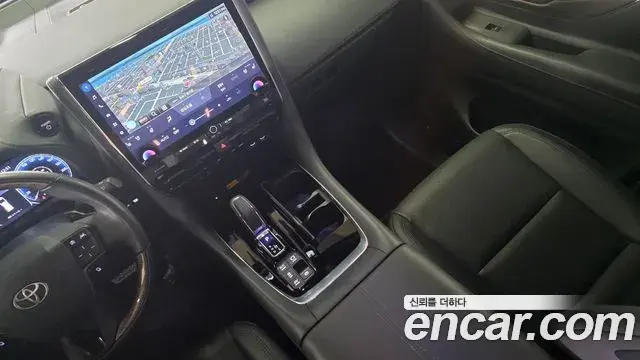 Toyota Alphard 2023 — Photo 20/20