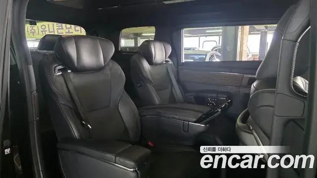Toyota Alphard 2023 — Photo 7/20