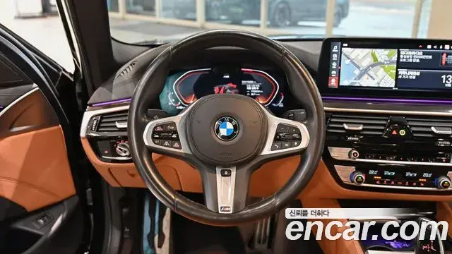 BMW 5 Series 2022 — Фото 15/20