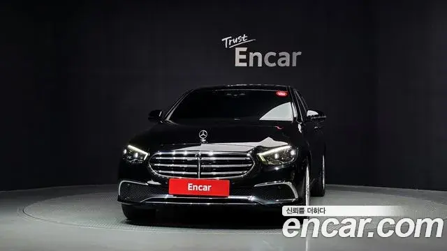 Mercedes-Benz E-Class 2021 — Фото 3/20