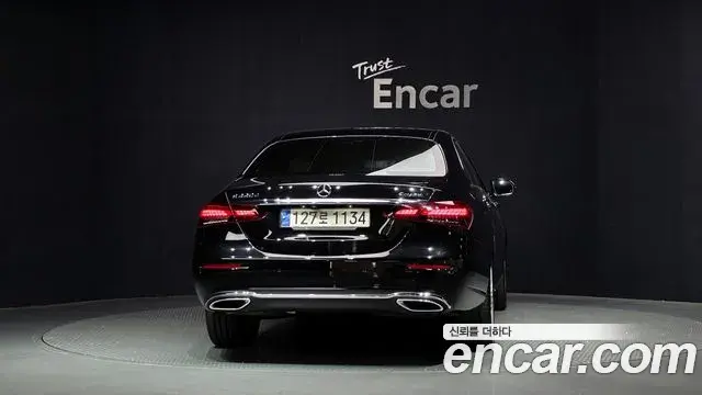 Mercedes-Benz E-Class 2021 — Фото 4/20