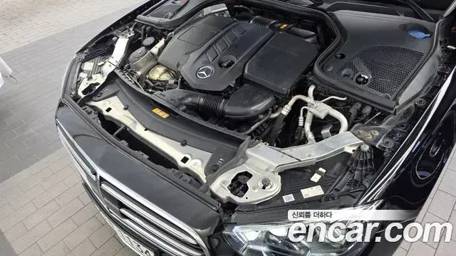 Mercedes-Benz E-Class 2021 — Фото 6/20