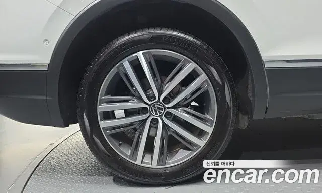 Volkswagen Tiguan Allspace 2023 — ფოტო 34/36