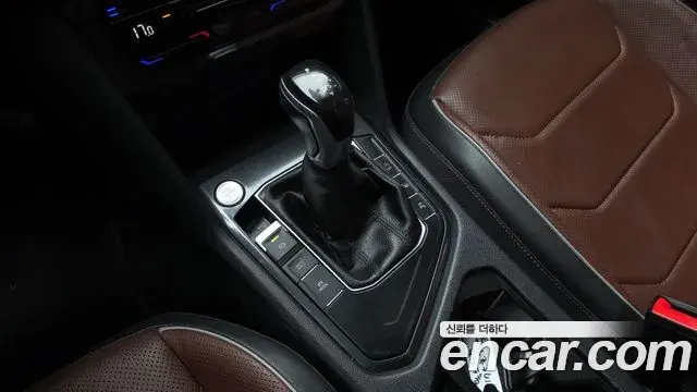 Volkswagen Tiguan Allspace 2023 — ფოტო 8/36