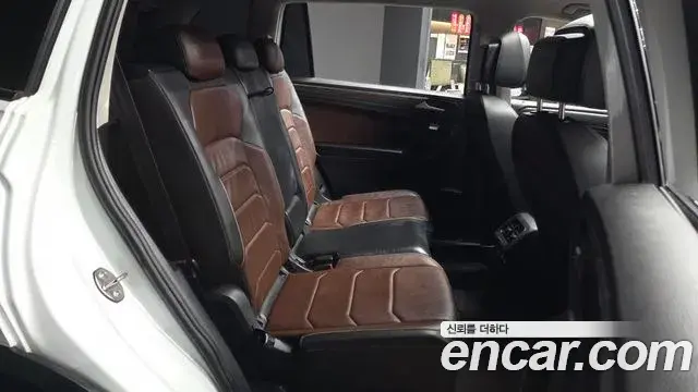 Volkswagen Tiguan Allspace 2023 — ფოტო 28/36
