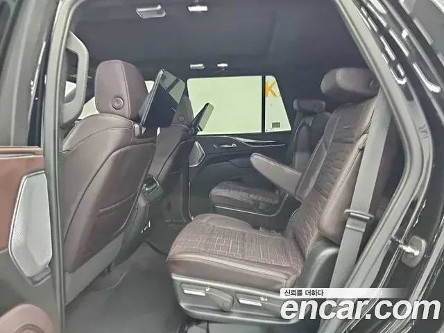 Cadillac Escalade 2023 — Photo 3/19