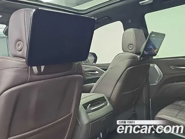 Cadillac Escalade 2023 — Photo 11/19