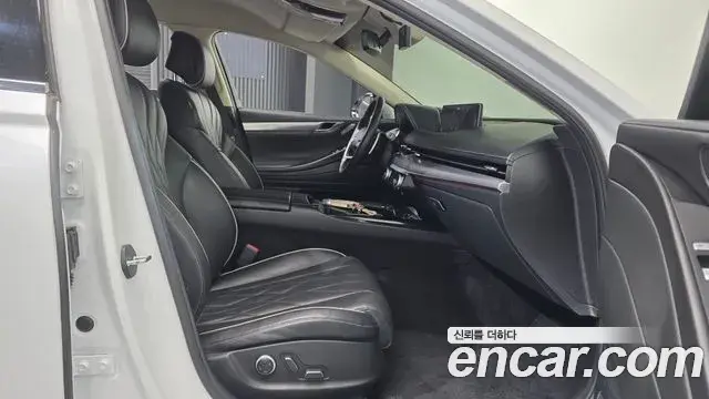 Genesis Electrified G80 2020 — Photo 11/20